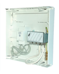 Coffret ESSENTIEL complet G3 - 4 embases 1 DTIM-RJ45-RJ11 1B référence : COESG3-4-01 de la marque DECELECT